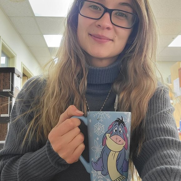 Meet your Posher, Linda - Picture 3 of 3